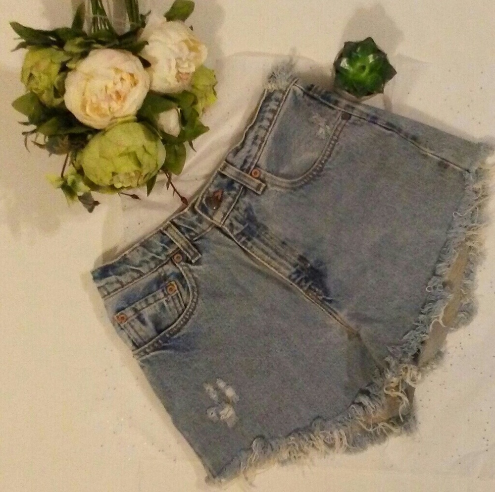 Distressed Vintage Levi's 566 High Waist Shorts